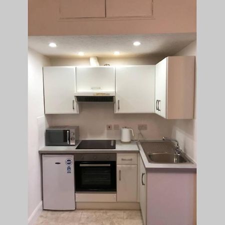 Glenfinnan - Two Bedroom Apartment 던펌린 외부 사진