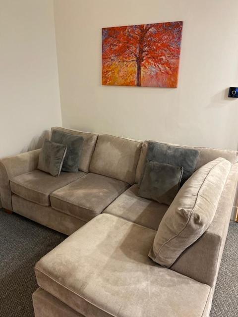 Glenfinnan - Two Bedroom Apartment 던펌린 외부 사진