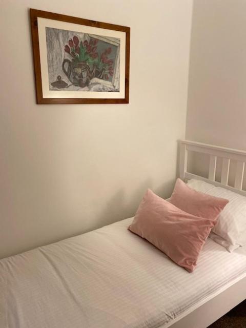 Glenfinnan - Two Bedroom Apartment 던펌린 외부 사진